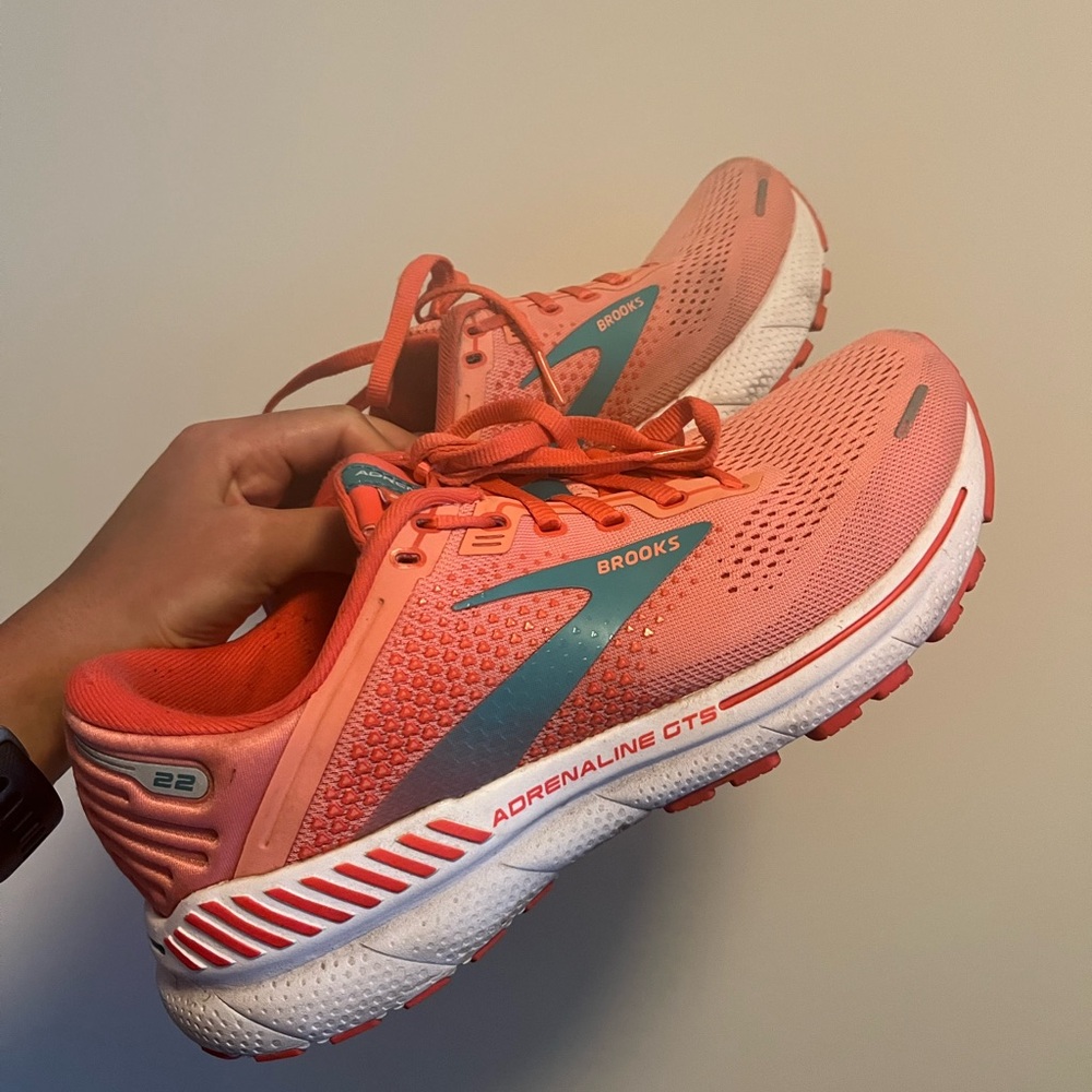 !!LIKE NEW!! Brooks Adrenaline GTS